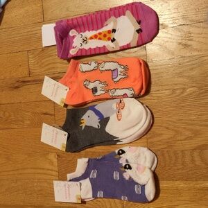 BNWT 4 pairs of Low-cut Xhilaration socks
